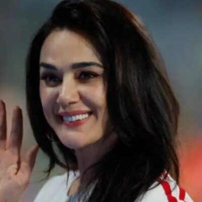 प्रीति जिंटा ने शहीद जवानों की पत्नियों की मदद के लिए दान किए 1 करोड़ रुपये
