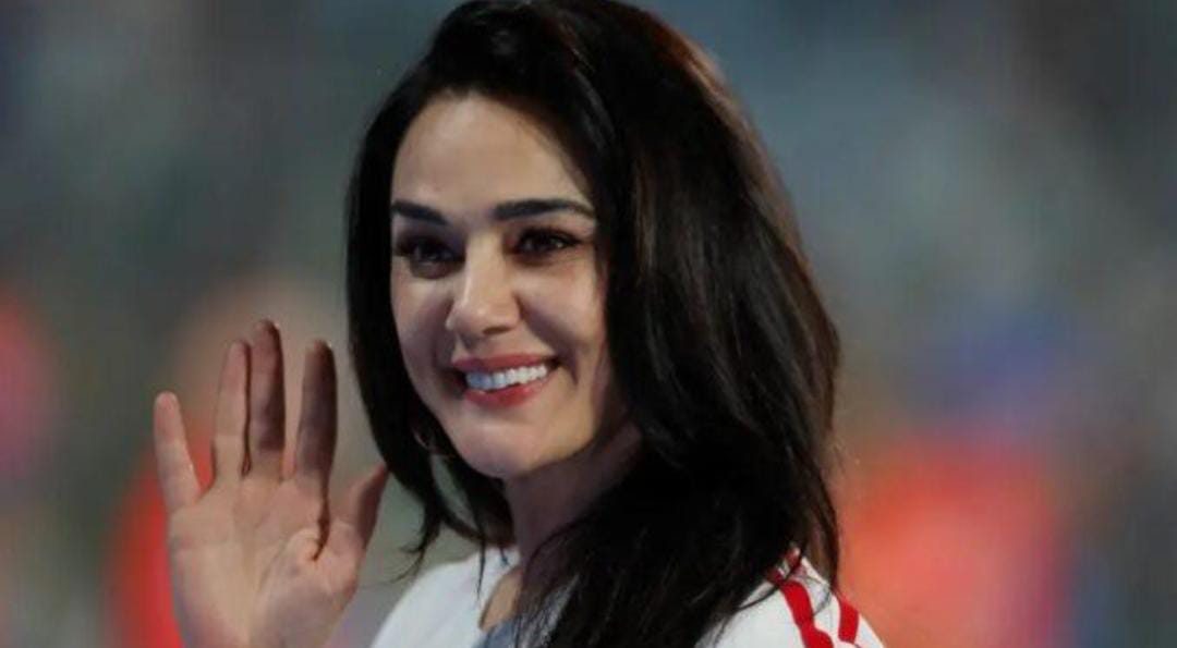 प्रीति जिंटा ने शहीद जवानों की पत्नियों की मदद के लिए दान किए 1 करोड़ रुपये