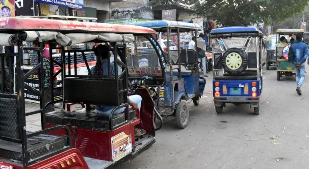 UP में ई रिक्शा, ओला-उबर चलाने वालों के लिए नए नियम