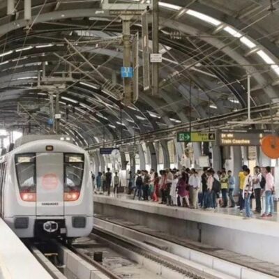दिल्ली मेट्रो रेल में सफर करने वालों को नहीं लगना लाइन में