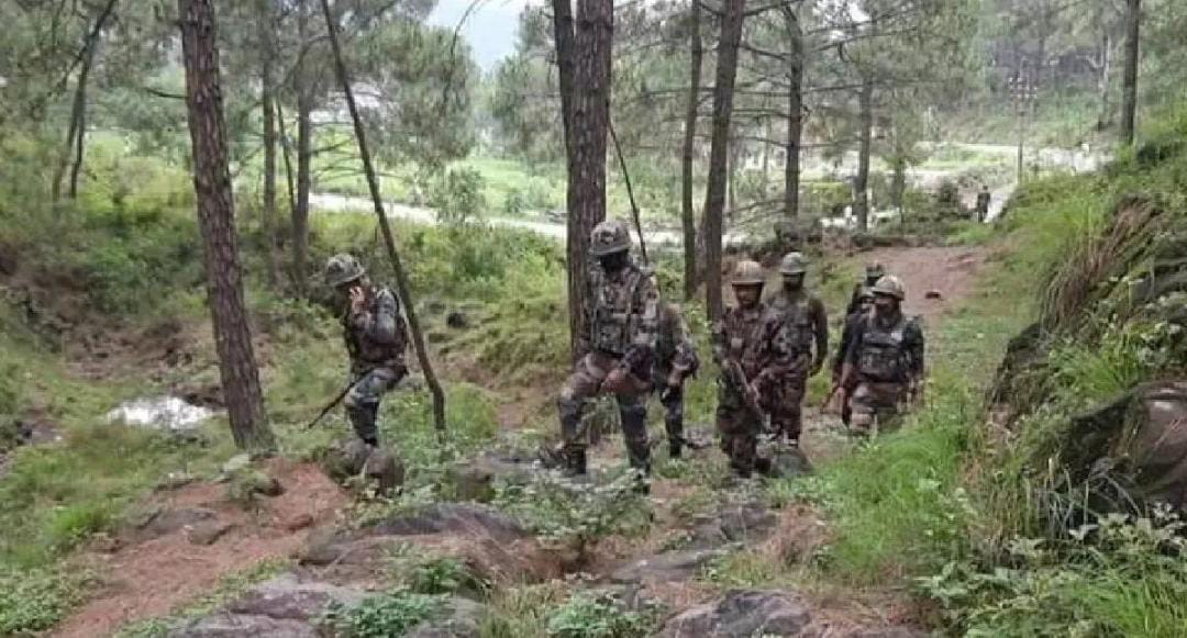 जम्मू-कश्मीर के कठुआ में देखे गए तीन संदिग्ध