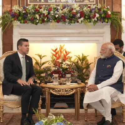 पीएम मोदी ने पराग्वे के राष्ट्रपति से की वार्ता
