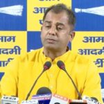 आम आदमी पार्टी के नेता ने दिल्ली सीएम पर कसे तंज